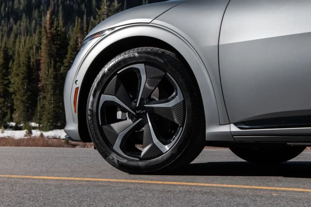 2024新奥正版资料免费提供,深入解析数据设计_SHD19.311