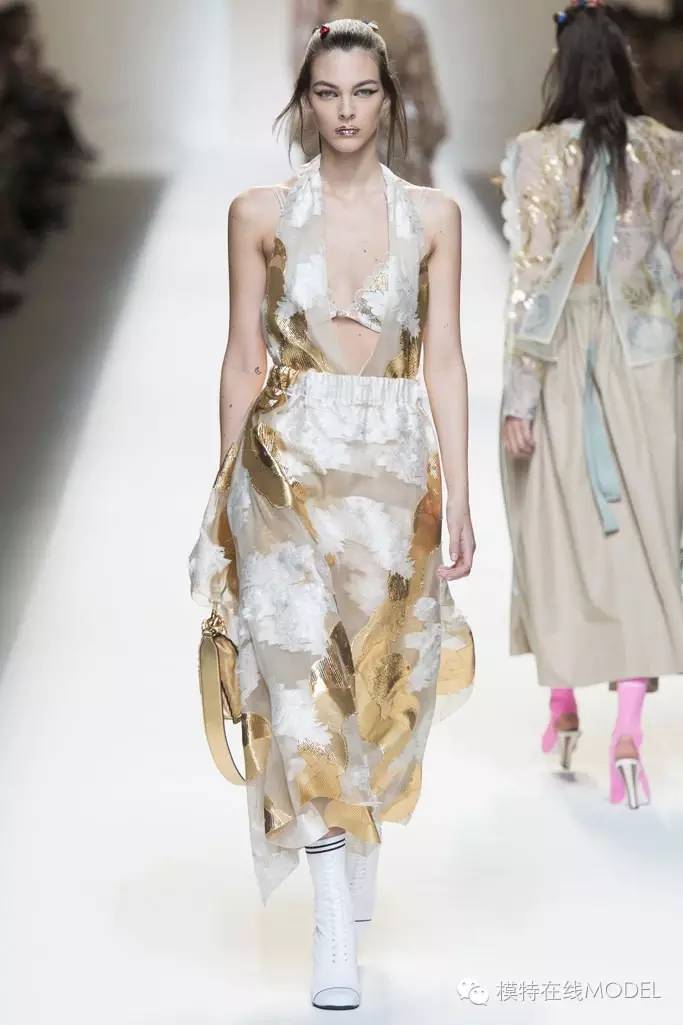 穆斯林最新款纱巾,时尚与文化的完美融合