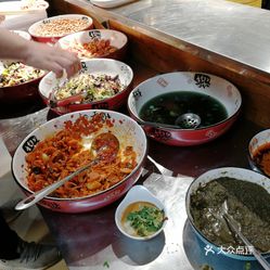 2024最新新闻摘抄,小巷深处的独特风味——一家隐藏的美食宝藏