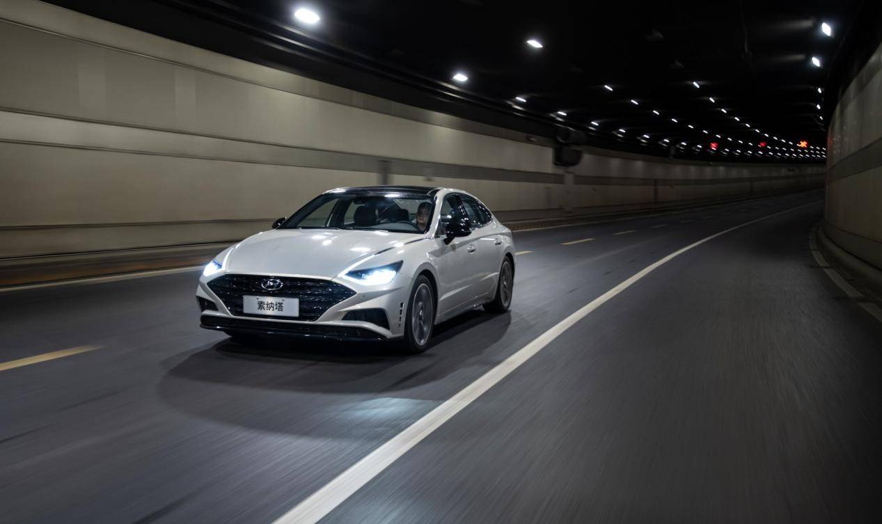 上海专车新政策最新消息,自然之旅的序曲,让我们远离尘嚣,发现内心的宁静