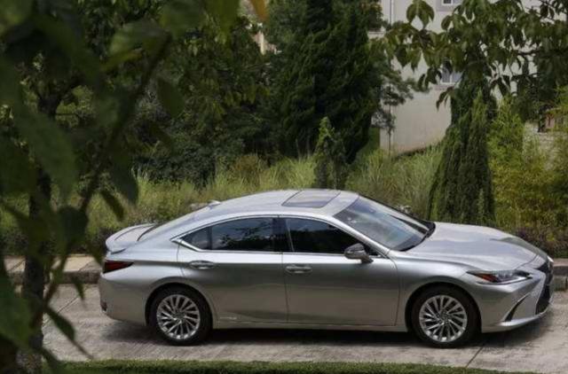 等待新雷克萨斯ES的日子,一段温馨的友情之旅