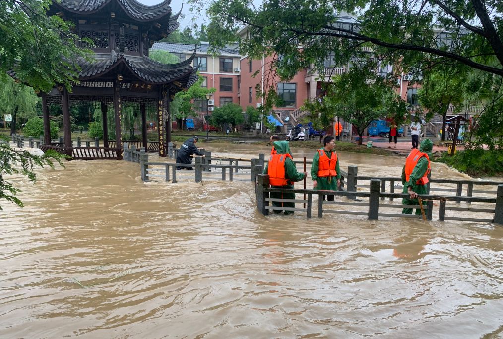 湖州最新汛情下的欢乐时光