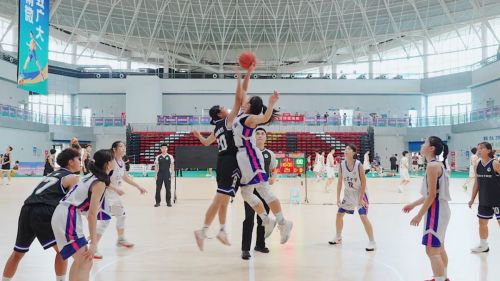 全红婵今日赛场风采，科技带你近距离感受跃动青春——一场高科技赋能的跳水盛宴