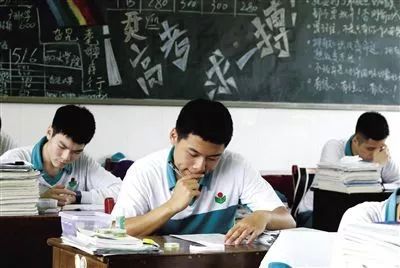 高考最新采访,聚焦考场内外的故事