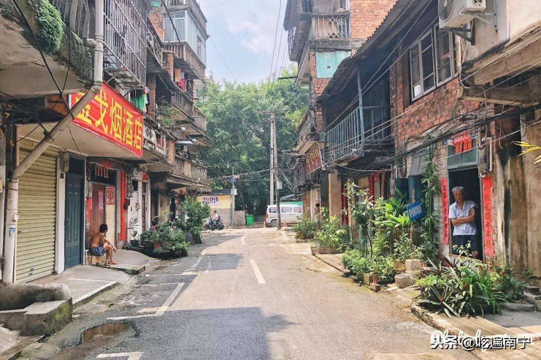 最新追漫,小巷深处的特色小店,探索未知的漫画天堂!