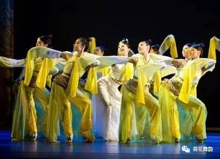 最新满族舞,与自然美景的邂逅,寻找内心的平和之旅