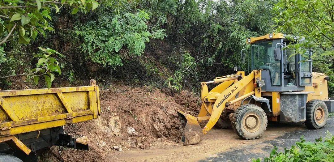 路面坍塌最新,变化中的挑战与自信的重建