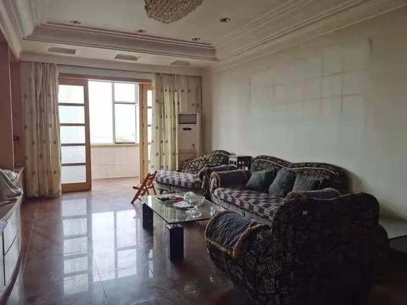 最新拍卖房,让你轻松拥有理想住所!🏠✨