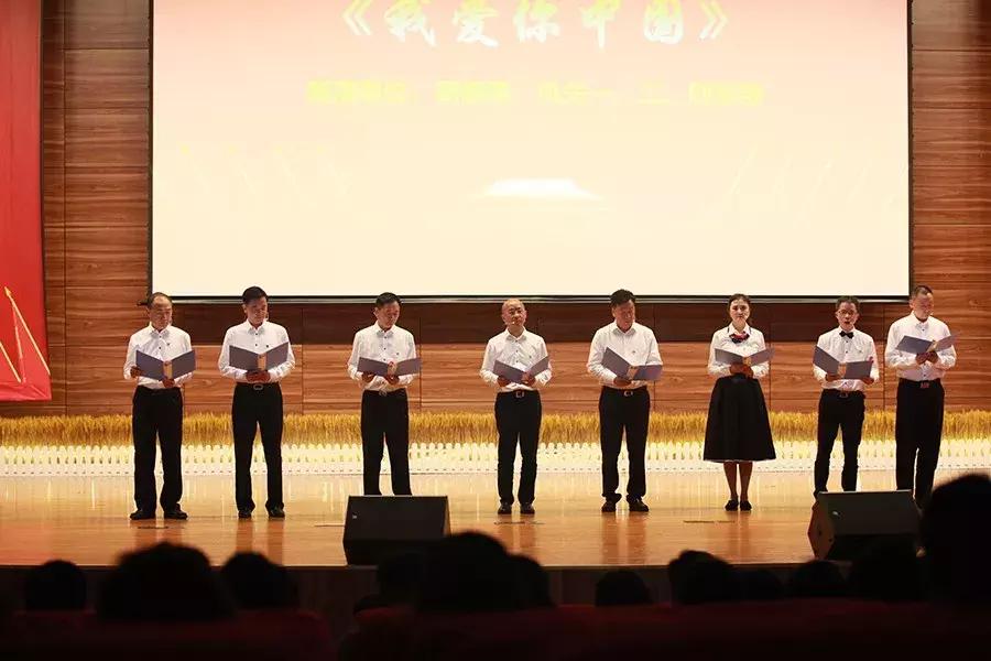 最新春朗诵,领略科技魅力,体验未来生活的高科技新品