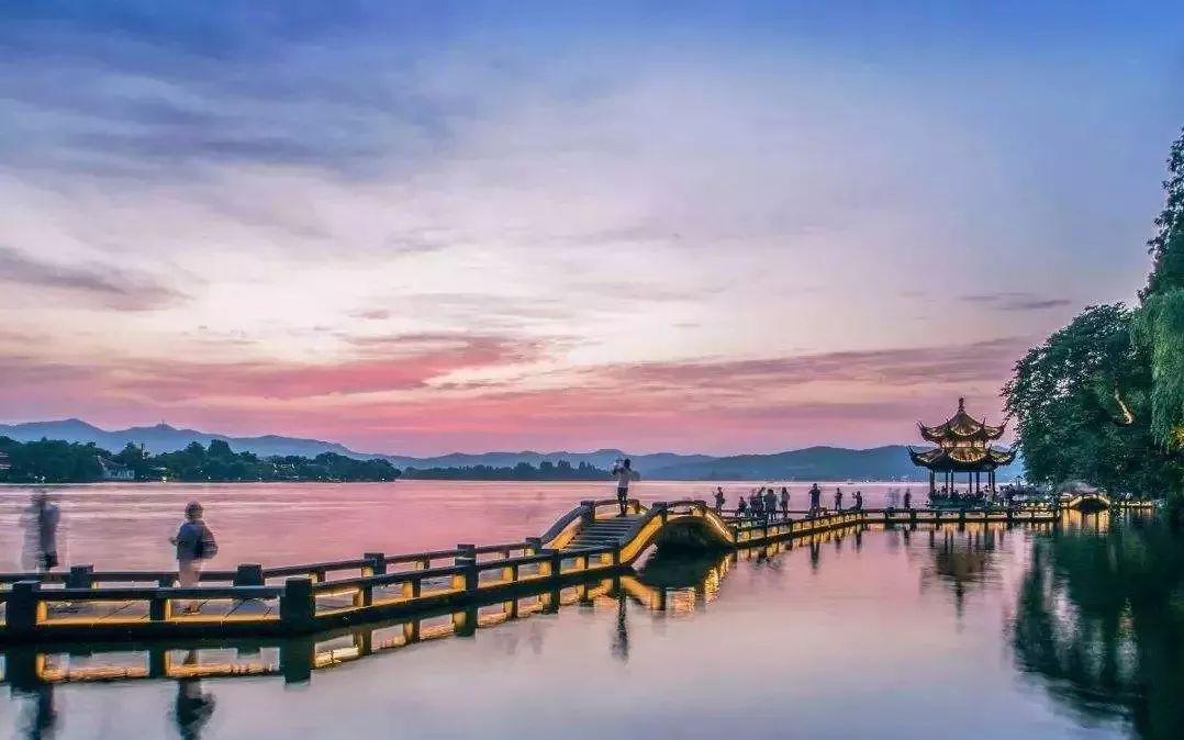 杭州旅游最新攻略,一场充满爱与陪伴的奇妙之旅